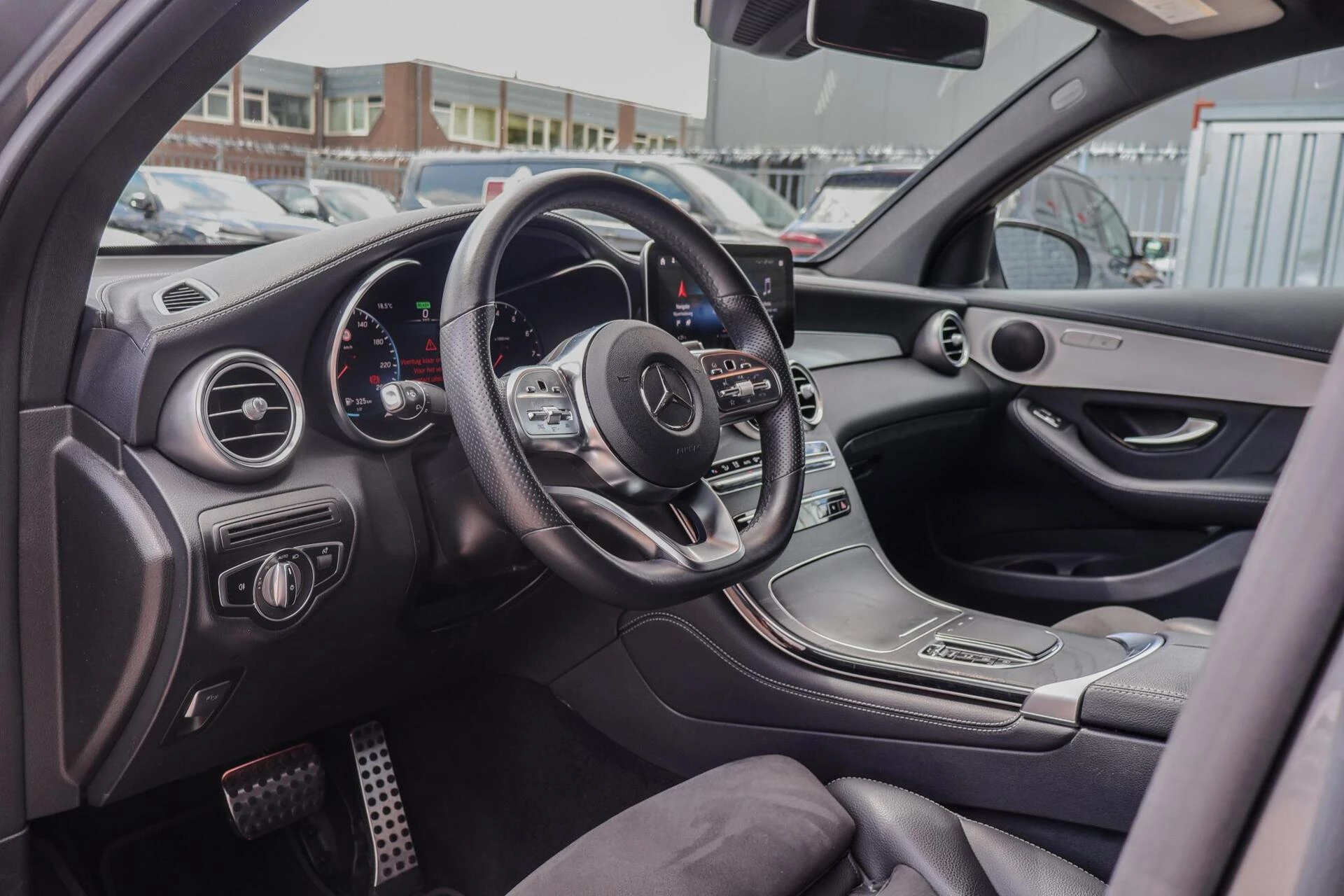 Hoofdafbeelding Mercedes-Benz GLC