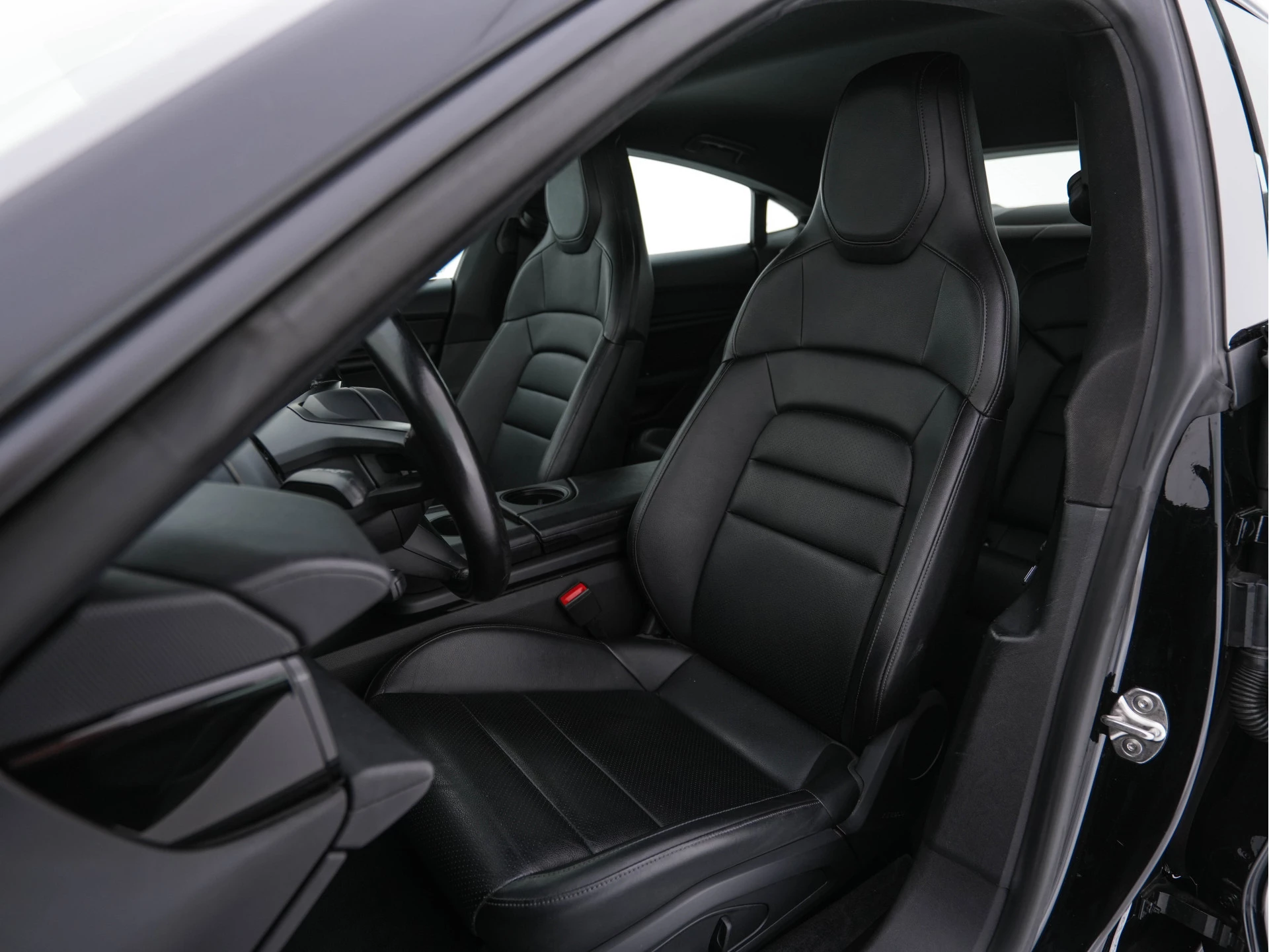 Hoofdafbeelding Porsche Taycan