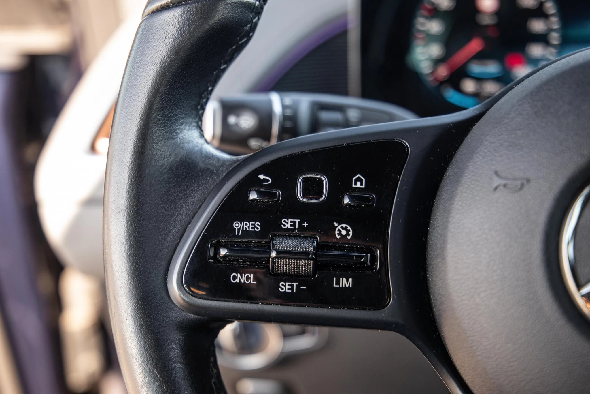 Hoofdafbeelding Mercedes-Benz EQC