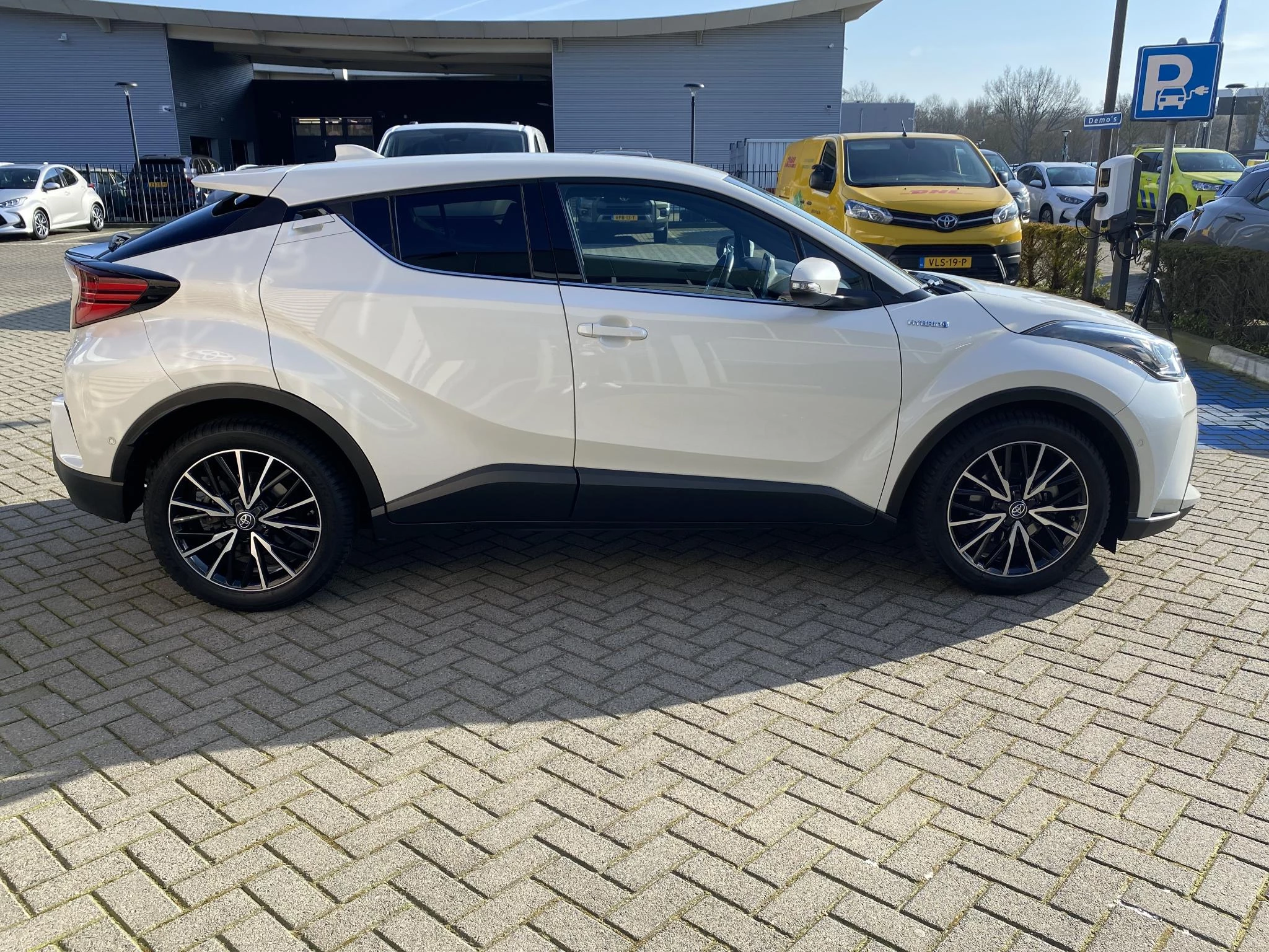 Hoofdafbeelding Toyota C-HR