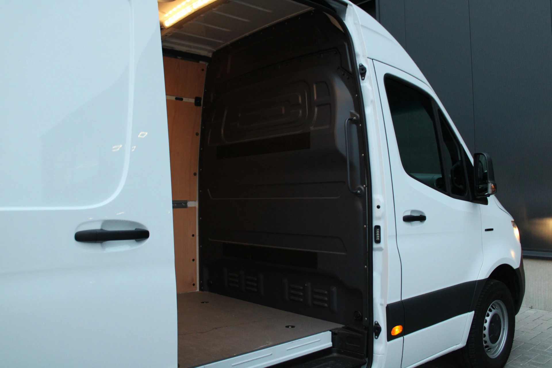 Hoofdafbeelding Mercedes-Benz eSprinter