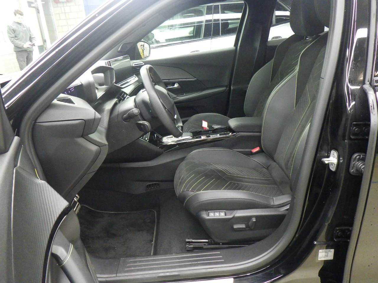 Hoofdafbeelding Peugeot e-2008