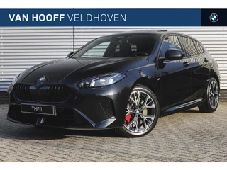 Hoofdafbeelding BMW 1 Serie BMW 1 Serie 120 M Sport Automaat / Panoramadak / Sportstoelen / Adaptieve LED / M Adaptief onderstel / Comfort Access / Harman-Kardon
