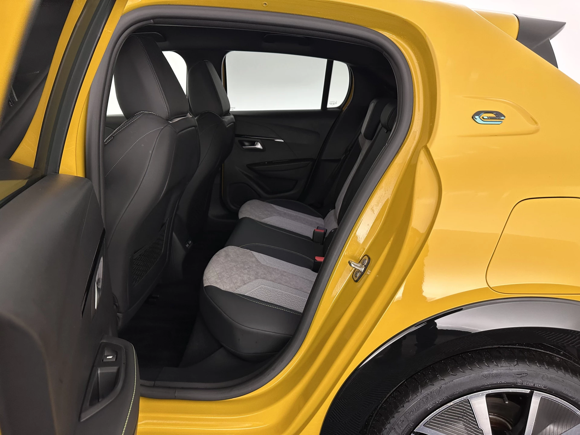 Hoofdafbeelding Peugeot e-208