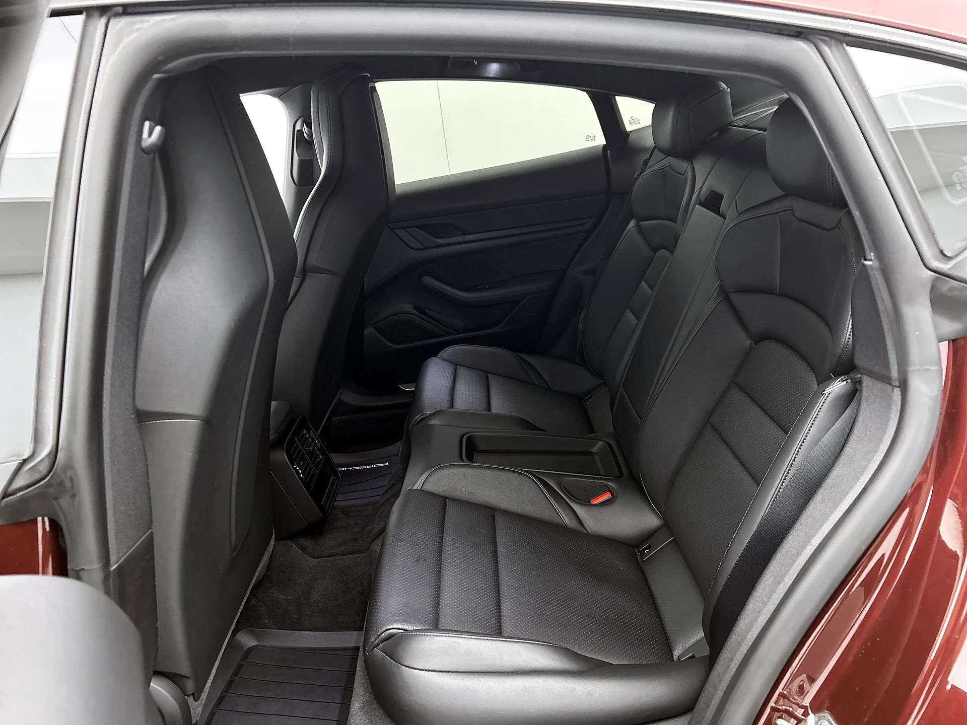 Hoofdafbeelding Porsche Taycan