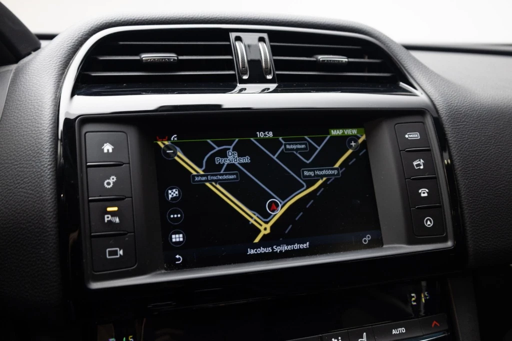 Hoofdafbeelding Jaguar F-PACE