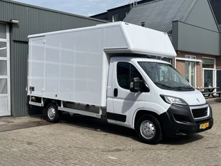 Peugeot Boxer 435 2.2 BlueHDi Bakwagen 750kg laadklep zijdeur Airco Telefoonverbinding Bluetooth bakwagen verhuiswagen Meubelbak euro 6