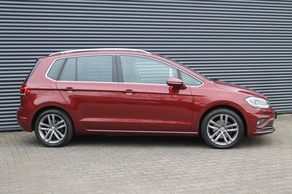 Hoofdafbeelding Volkswagen Golf Sportsvan