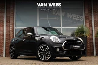 Hoofdafbeelding MINI Cooper S ➡️ Mini Mini 2.0 Cooper S Chili Serious Business F55 JCW | Automaat | 192 pk | NL auto | 18 inch |Head-up|  Xenon | Alcantara |