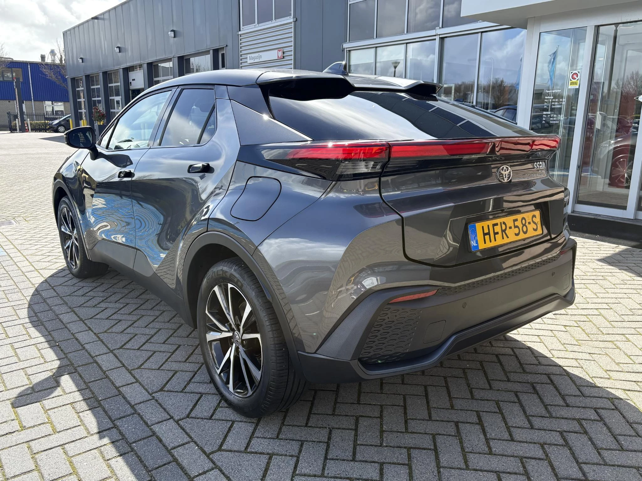 Hoofdafbeelding Toyota C-HR