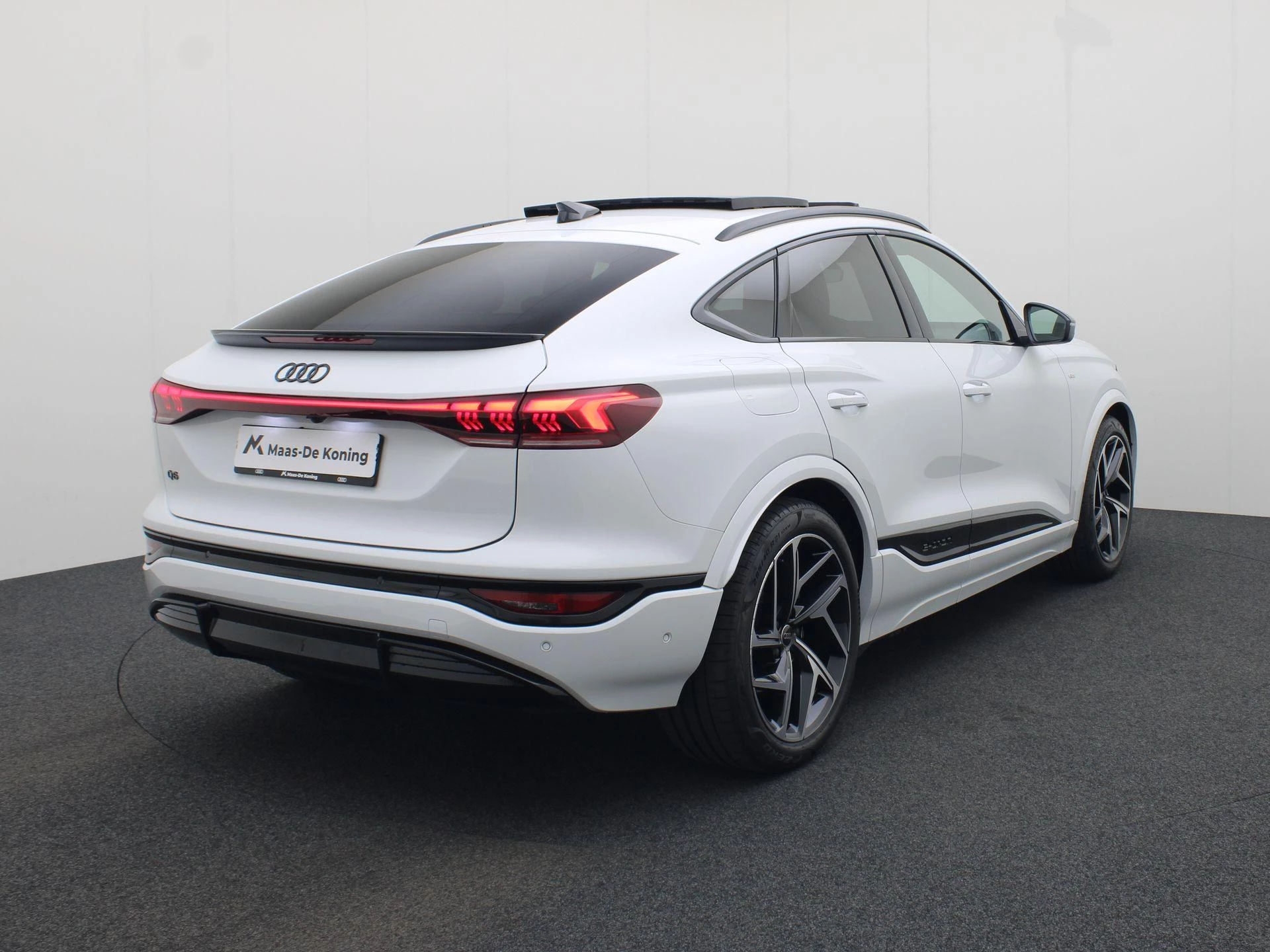 Hoofdafbeelding Audi Q6 e-tron