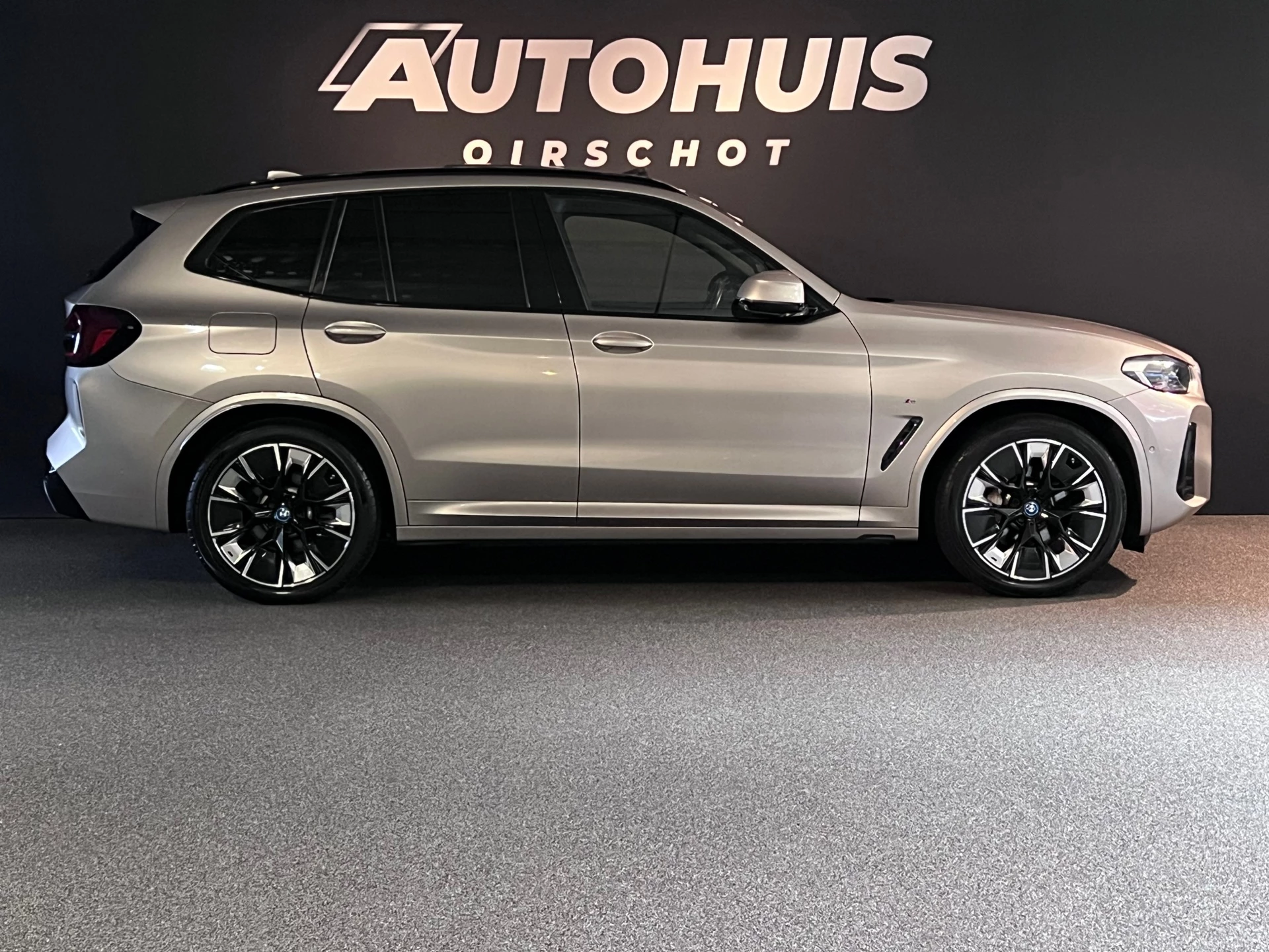 Hoofdafbeelding BMW iX3