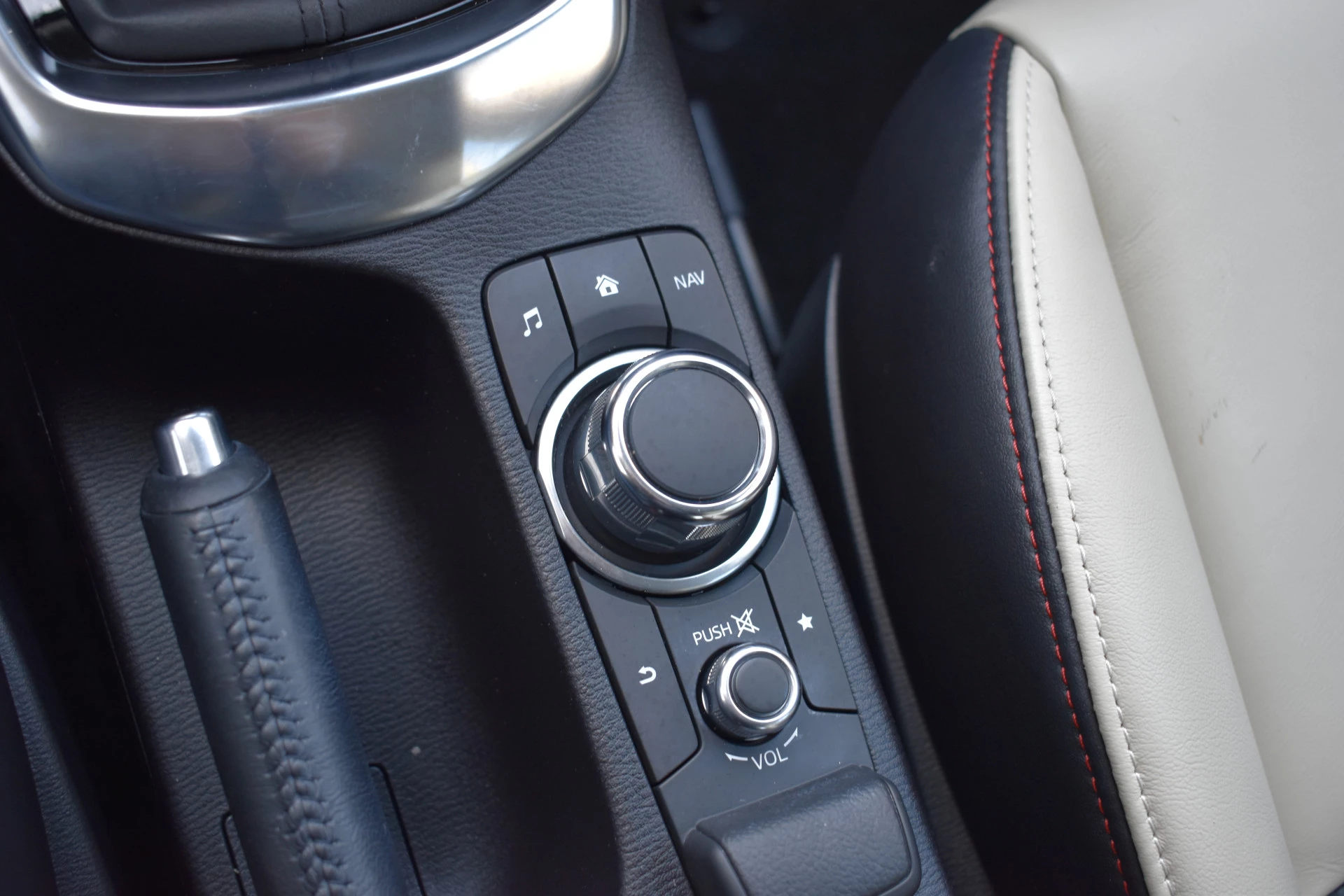 Hoofdafbeelding Mazda 2