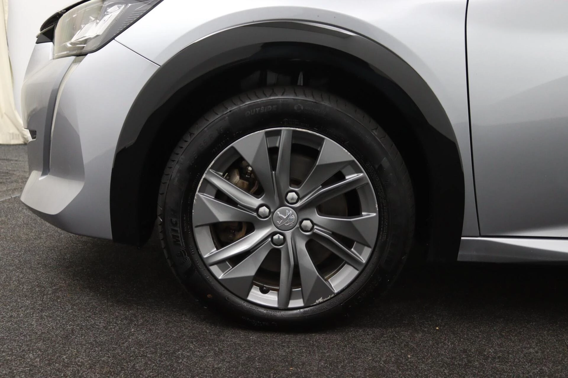 Hoofdafbeelding Peugeot e-208