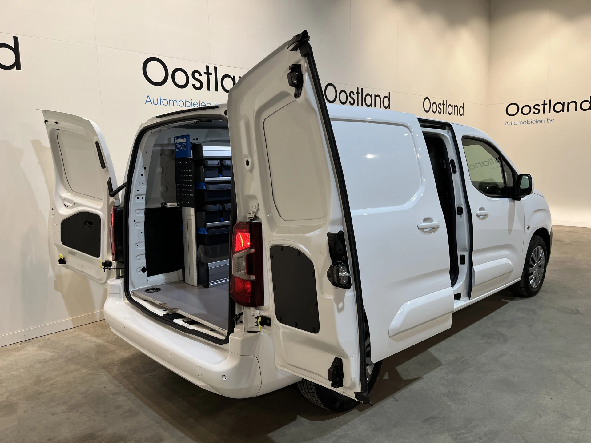 Hoofdafbeelding Peugeot Partner