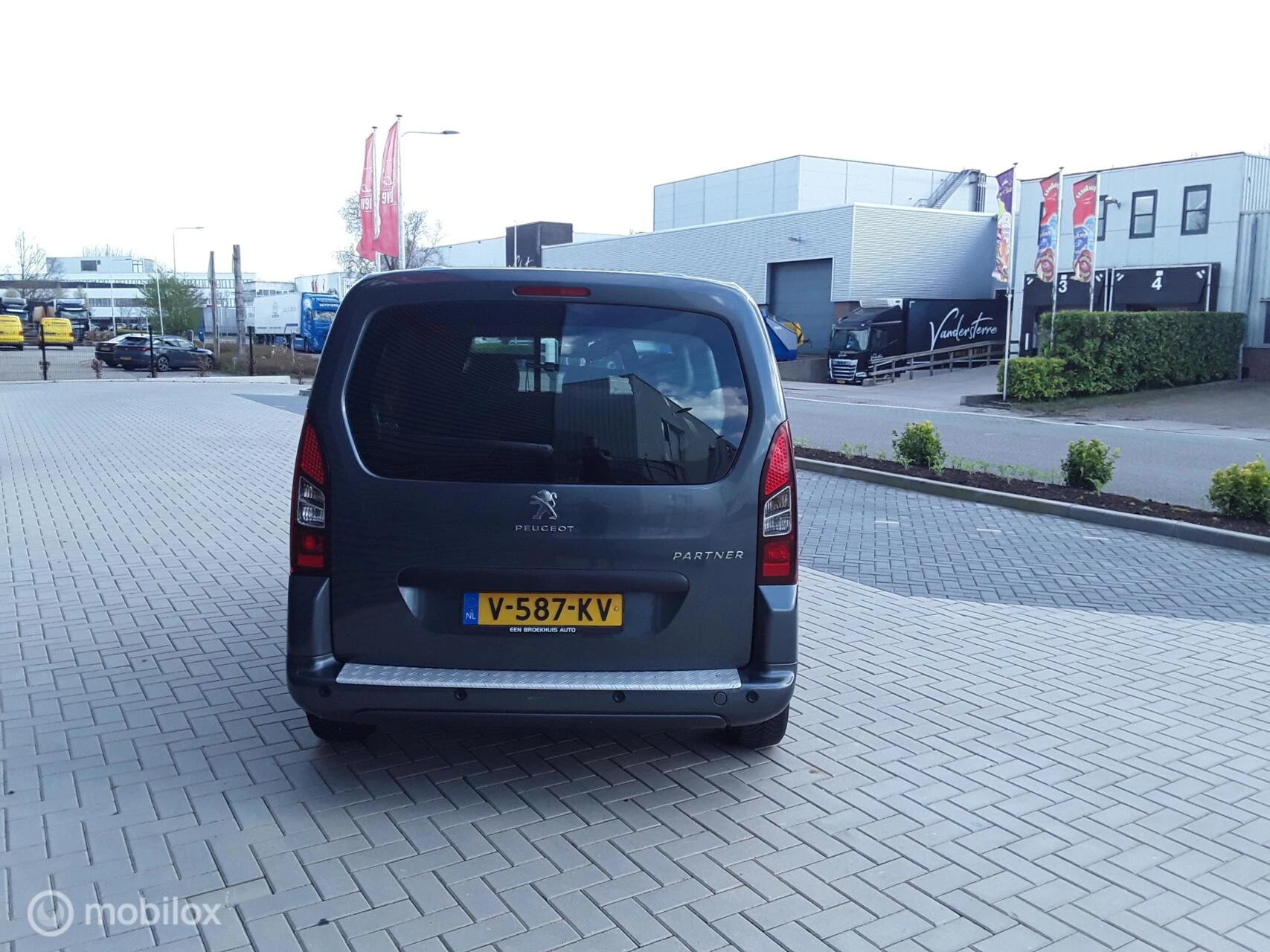 Hoofdafbeelding Peugeot Partner