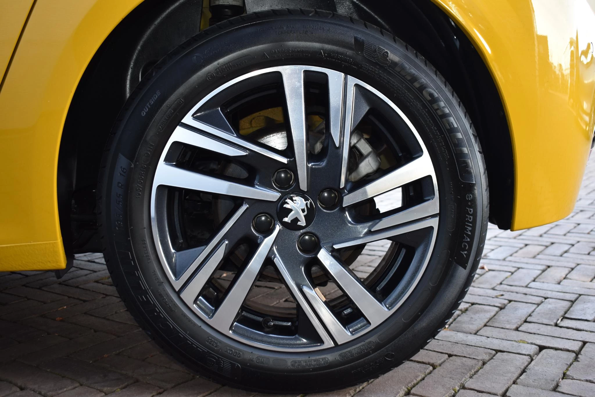 Hoofdafbeelding Peugeot 208