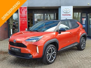 Toyota Yaris Cross 1.5 Hybrid EXECUTIVE STOEL/STUURVERW TREKHAAK BLIND SPOT 18'' LM-VELGEN CAMERA PARK-SENSOREN KEYLESS NAVI CLIMA APPLE/ANDROID