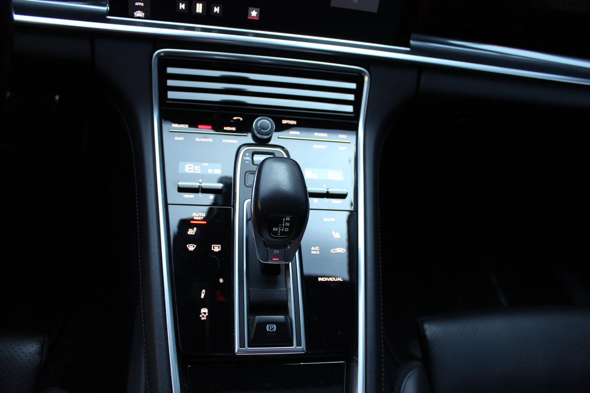 Hoofdafbeelding Porsche Panamera