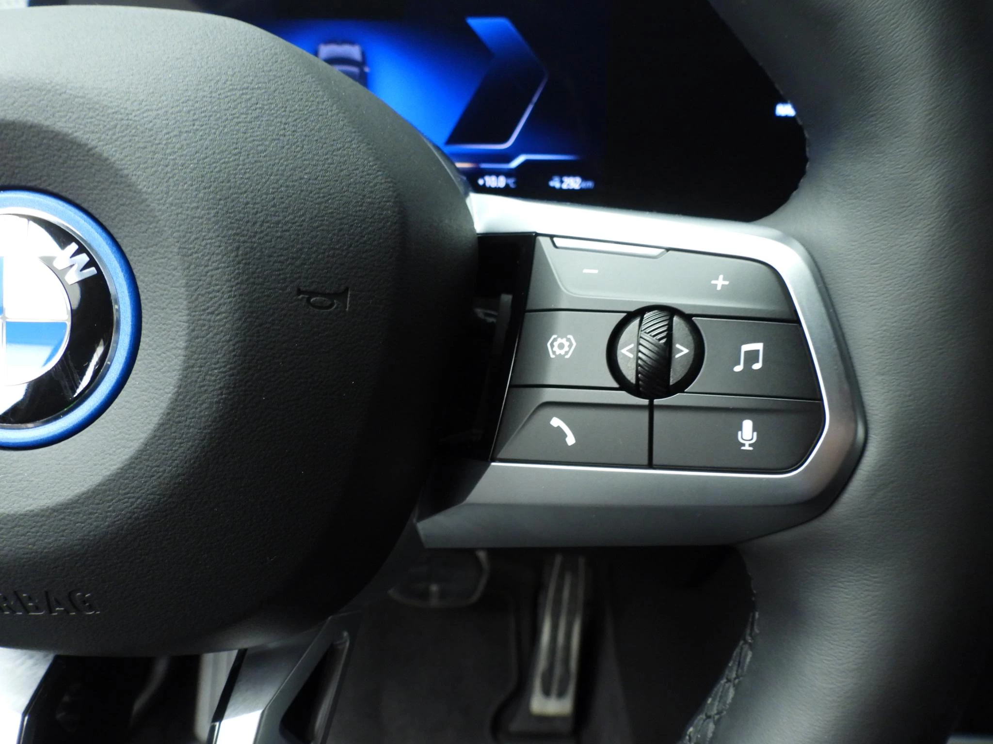 Hoofdafbeelding BMW iX2