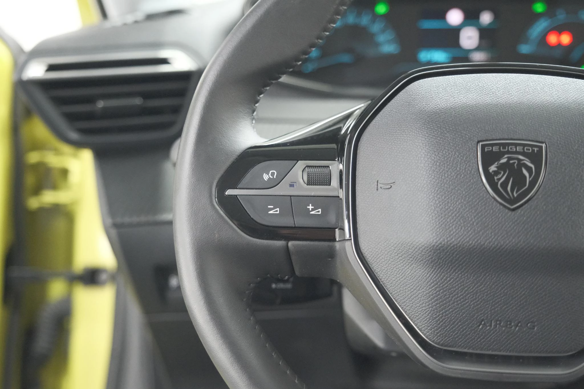 Hoofdafbeelding Peugeot e-208