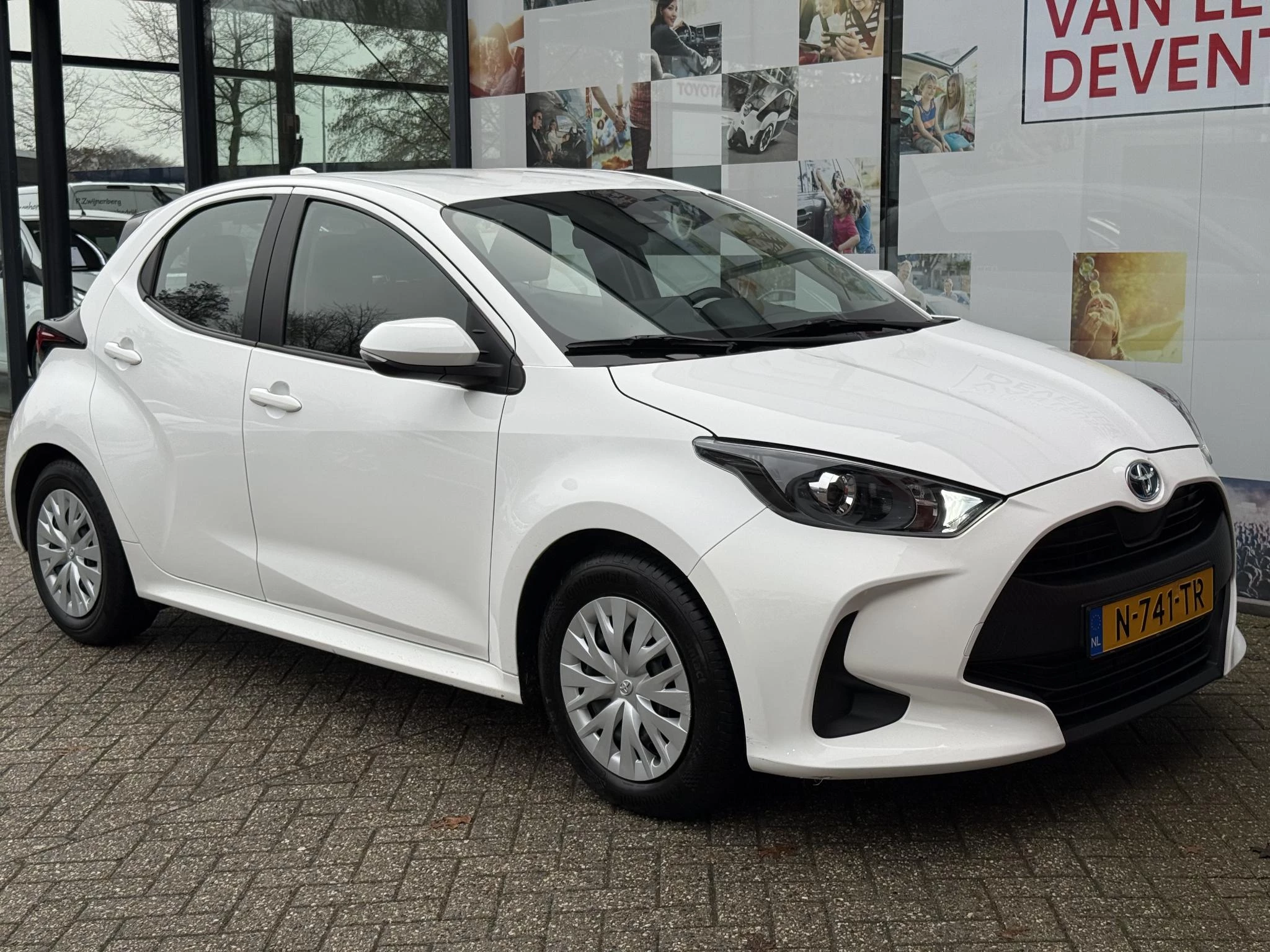 Hoofdafbeelding Toyota Yaris