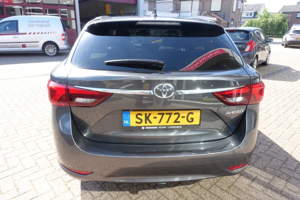 Hoofdafbeelding Toyota Avensis