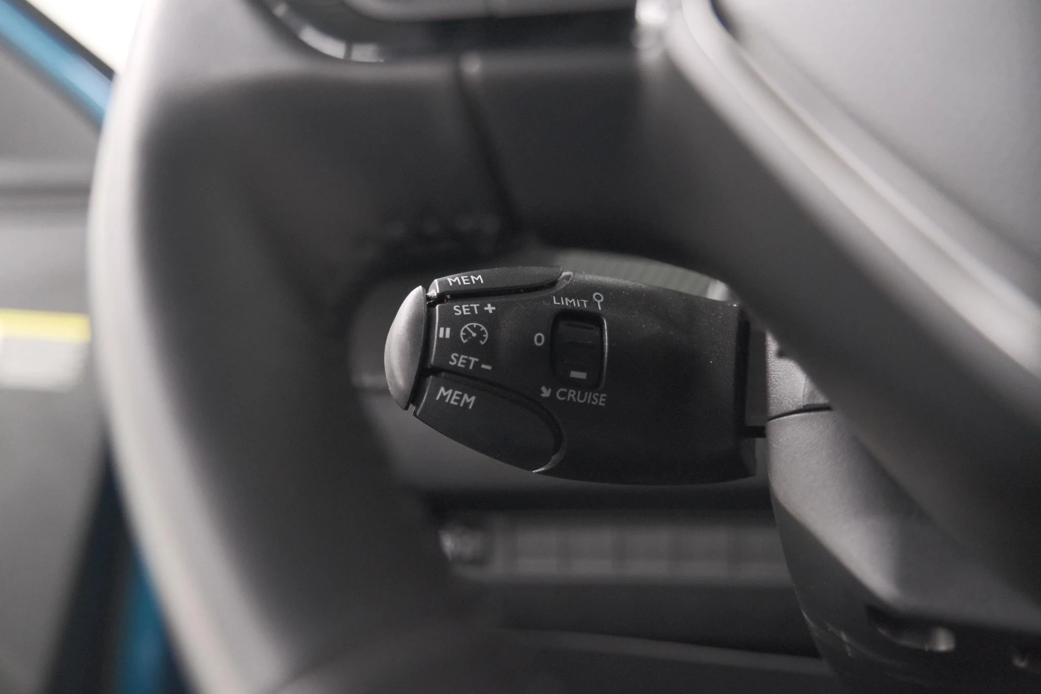 Hoofdafbeelding Peugeot e-2008