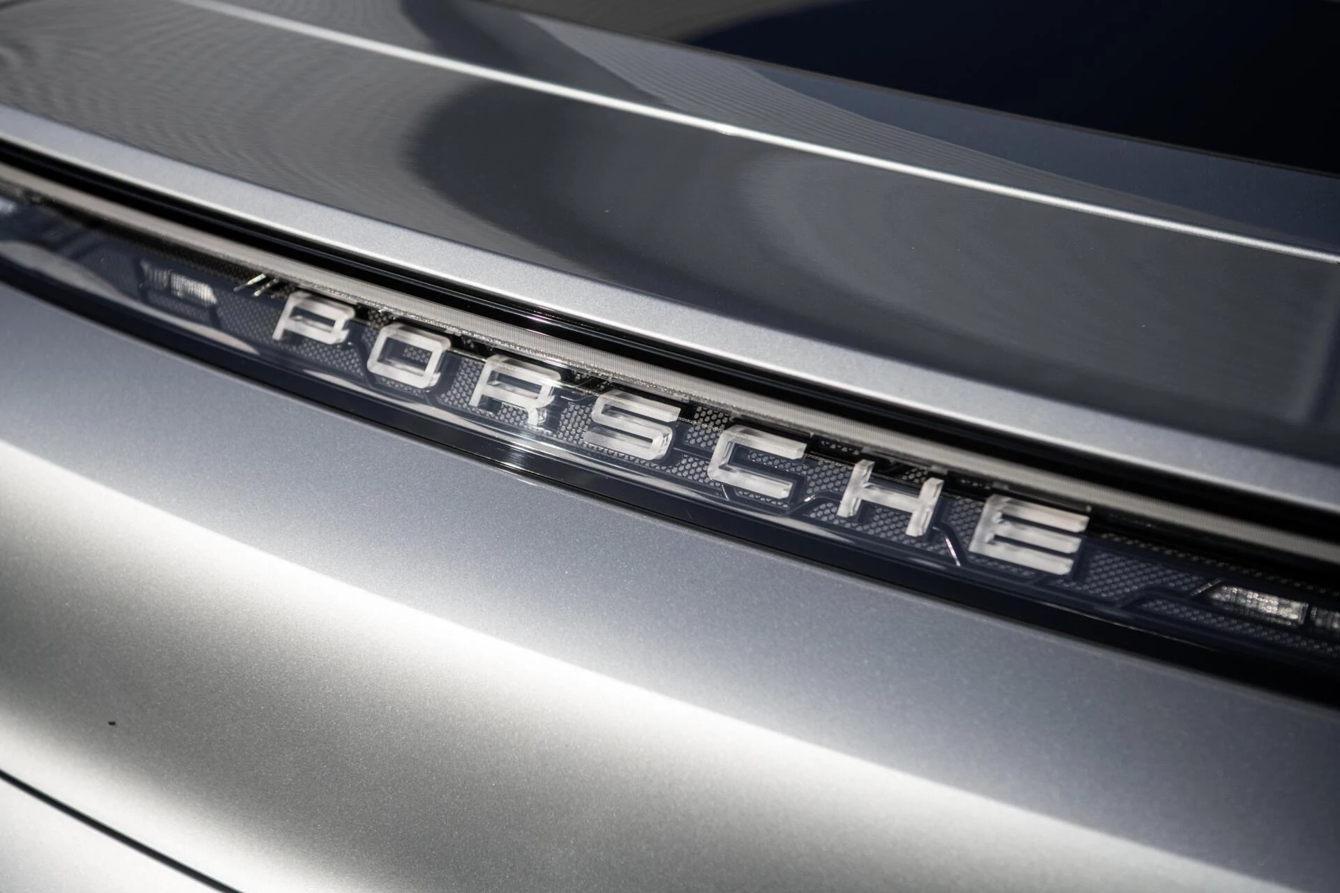 Hoofdafbeelding Porsche Taycan