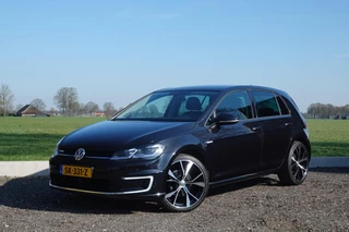 Hoofdafbeelding Volkswagen e-Golf Volkswagen e-Golf WARMTEPOMP CARPLAY DYNAUDIO PDC STOELVERW.