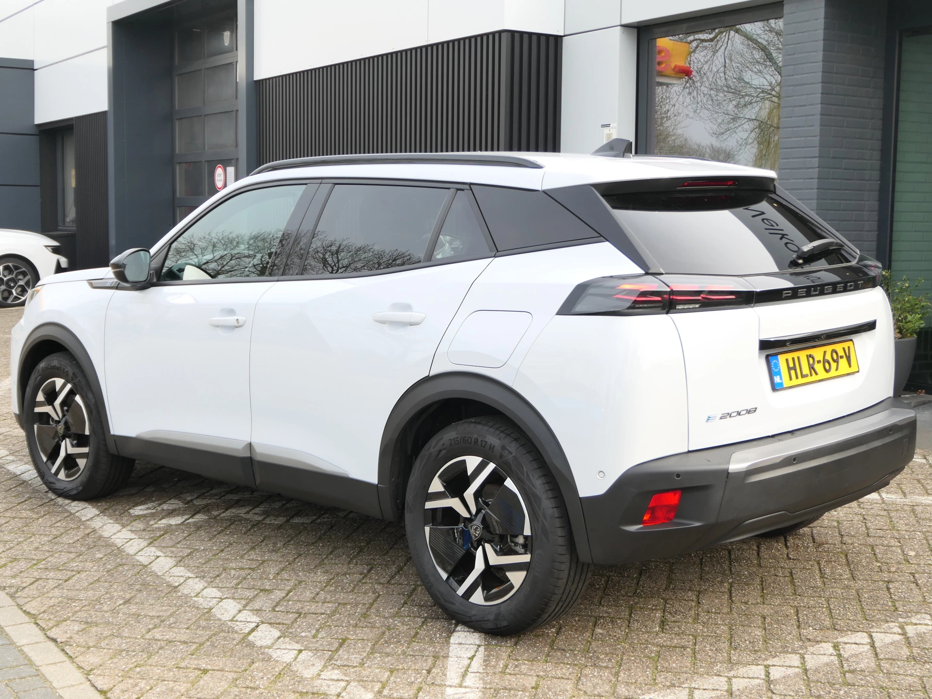 Hoofdafbeelding Peugeot e-2008