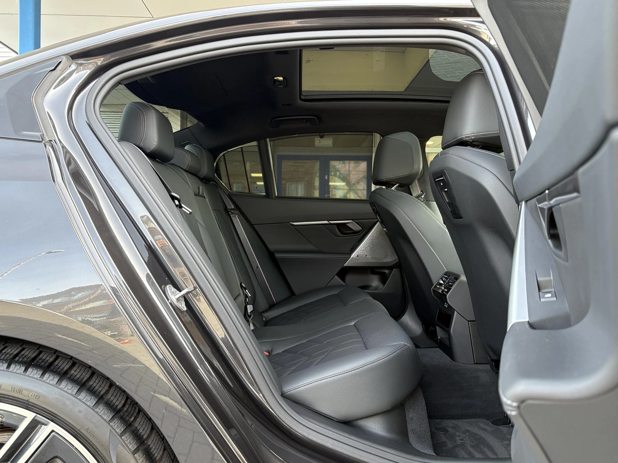 Hoofdafbeelding BMW i5