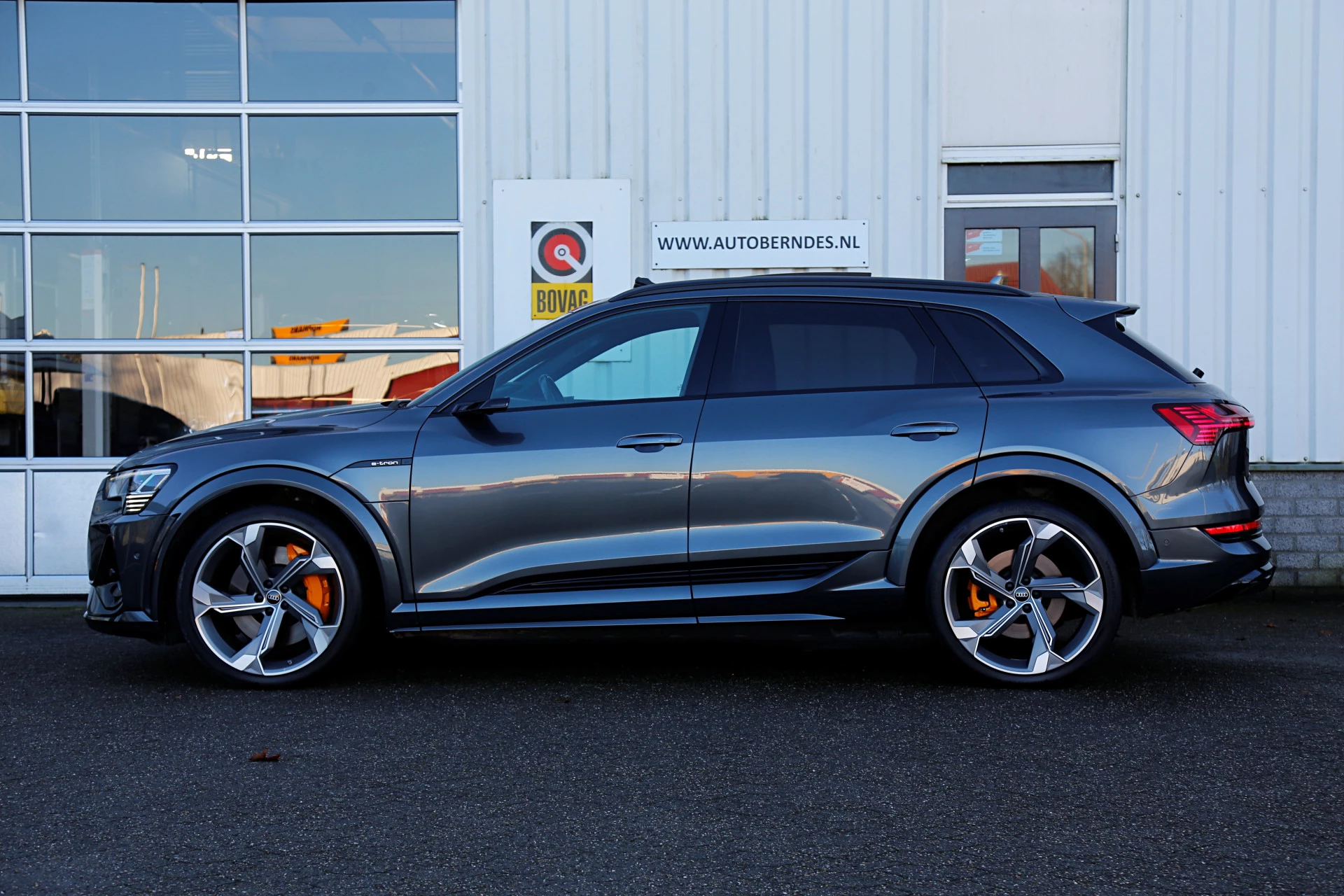 Hoofdafbeelding Audi e-tron