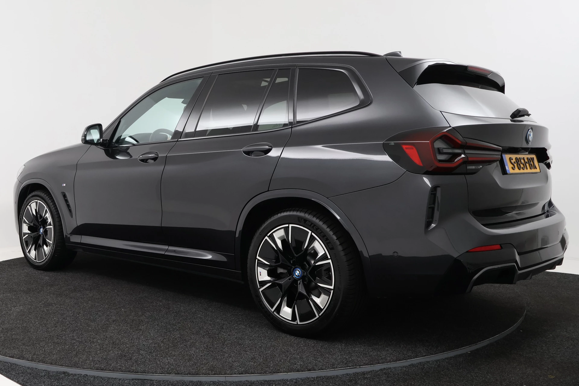 Hoofdafbeelding BMW iX3