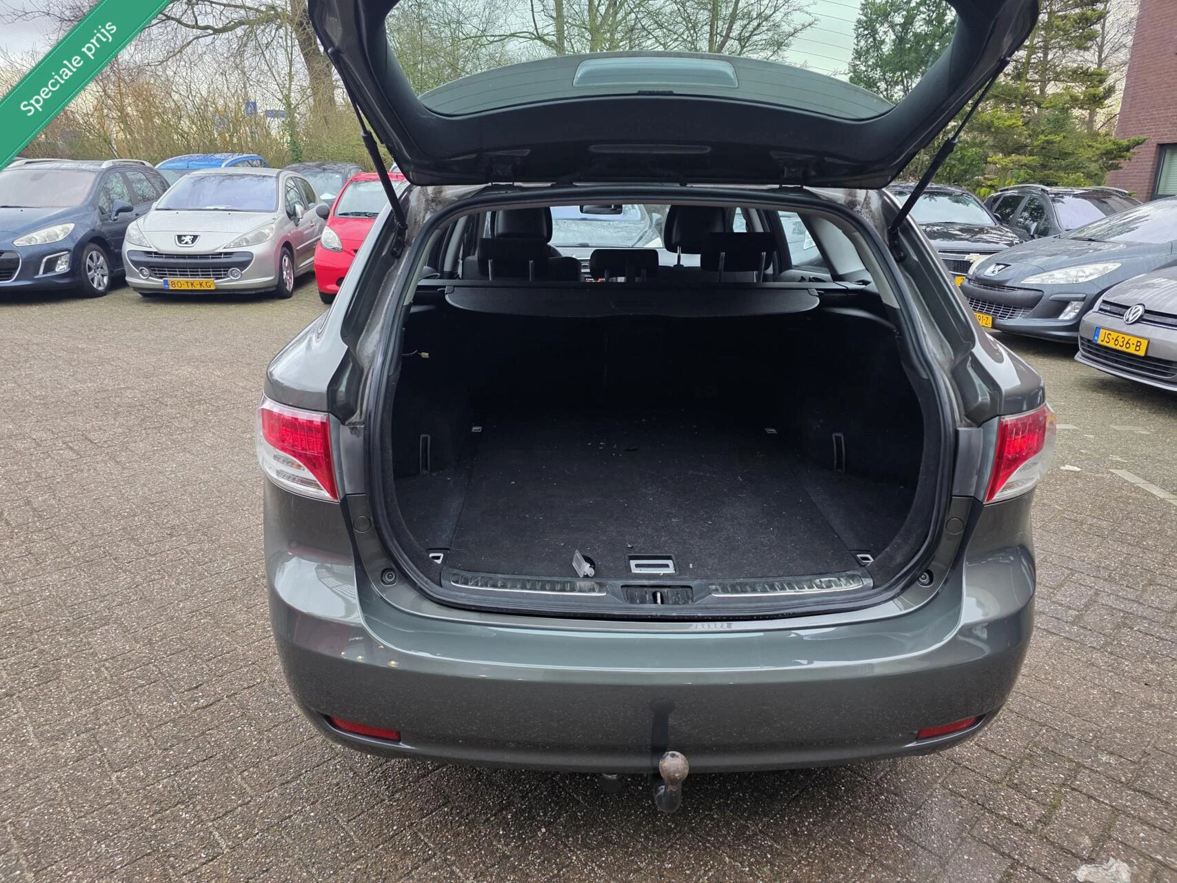 Hoofdafbeelding Toyota Avensis