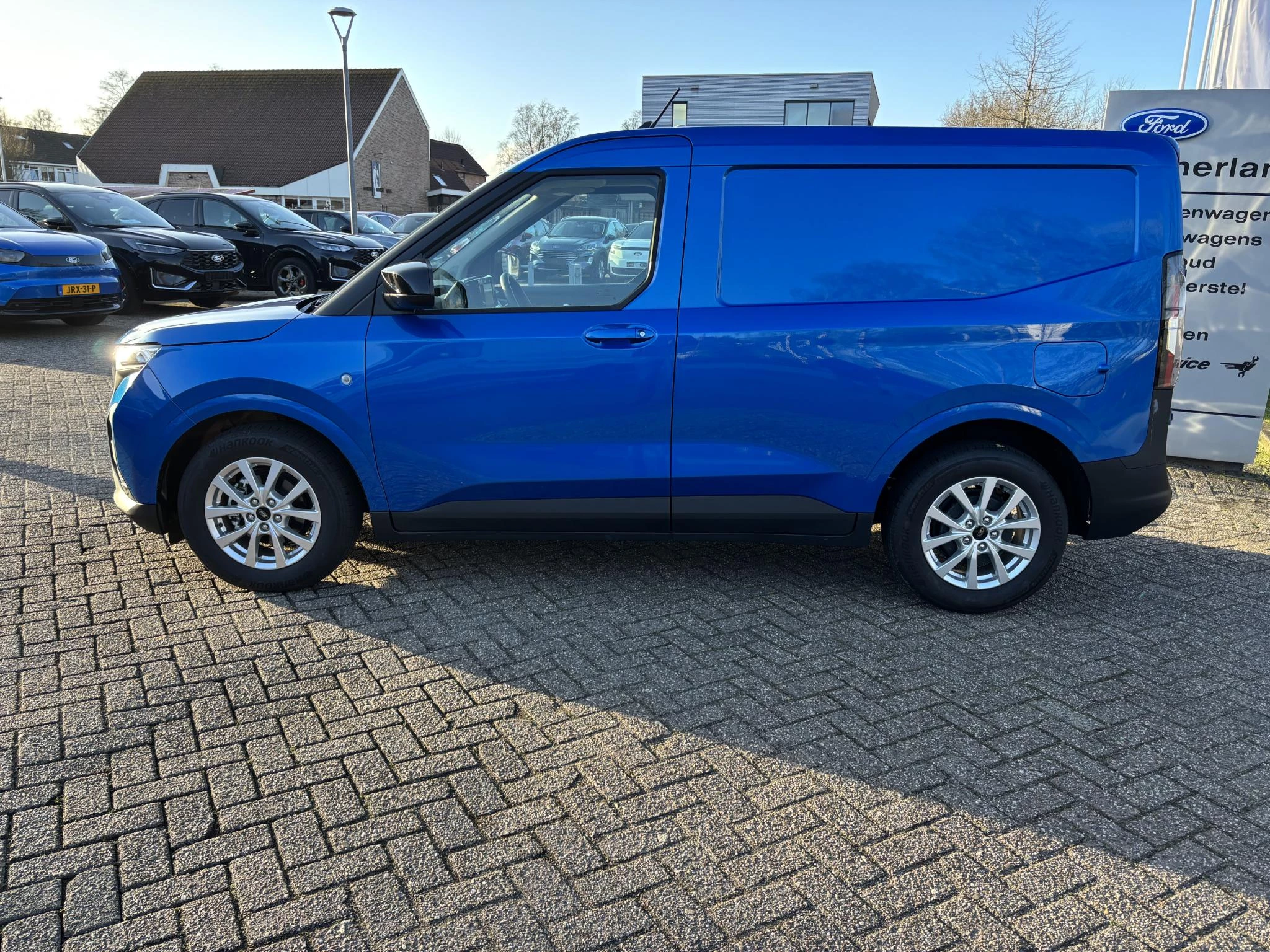 Hoofdafbeelding Ford Transit Courier