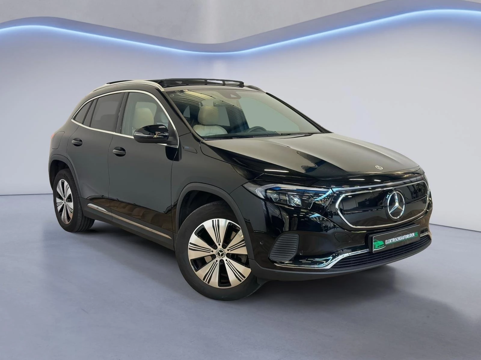 Hoofdafbeelding Mercedes-Benz EQA