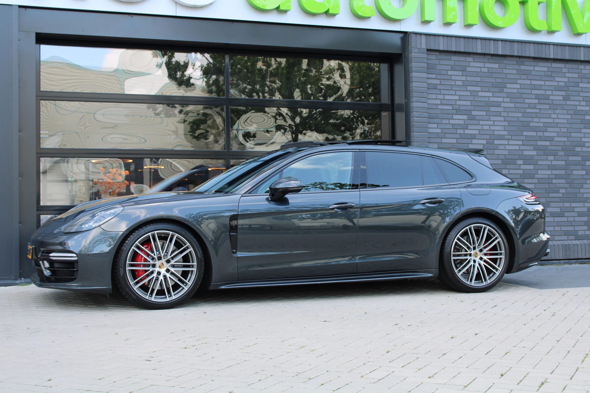 Hoofdafbeelding Porsche Panamera