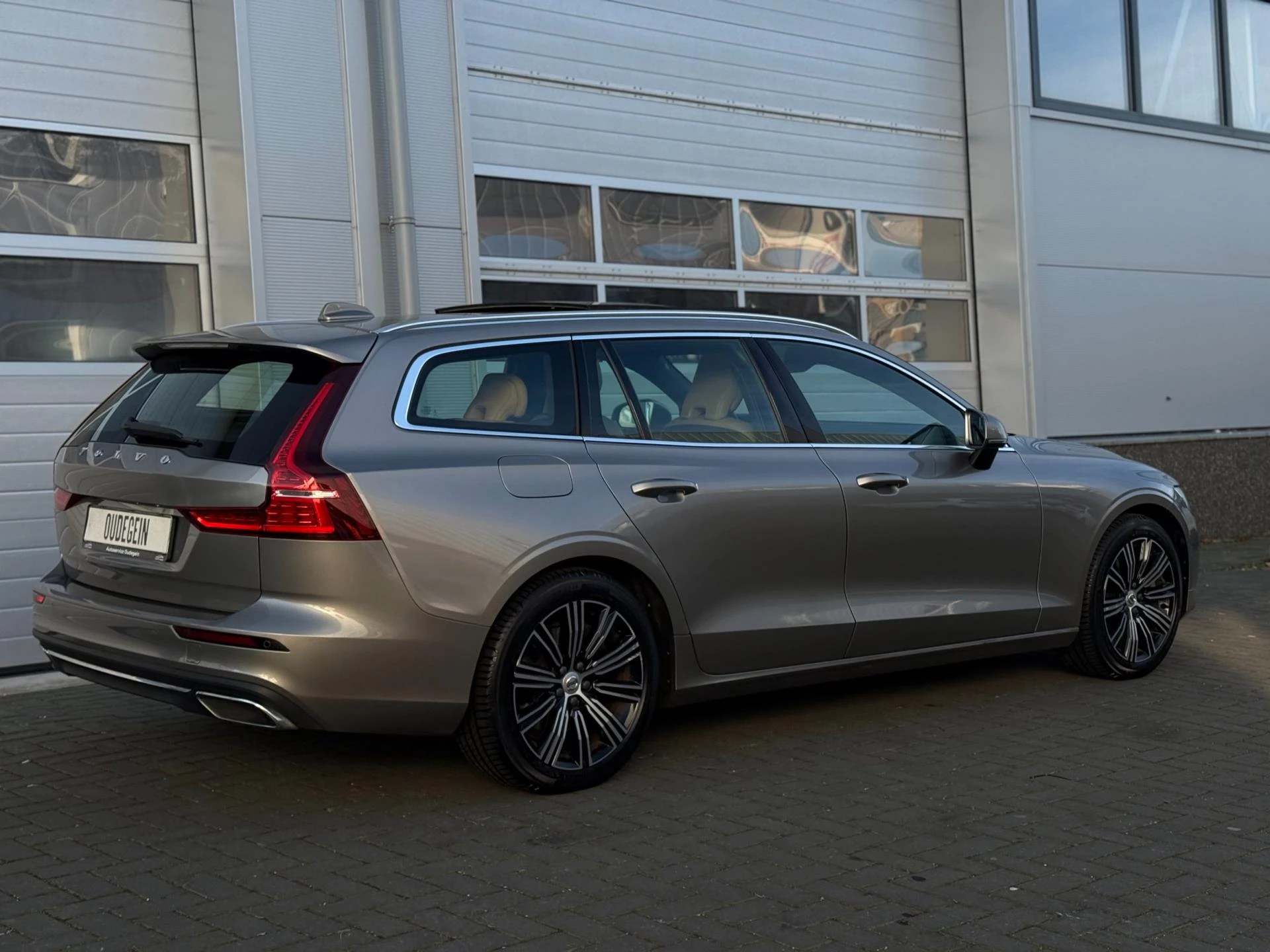 Hoofdafbeelding Volvo V60