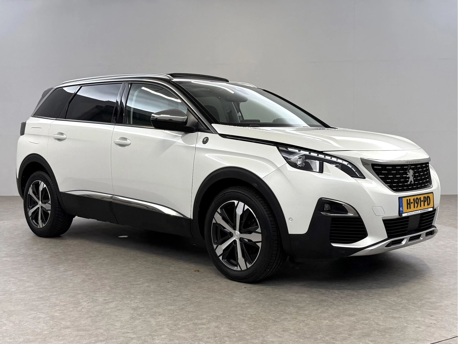 Hoofdafbeelding Peugeot 5008
