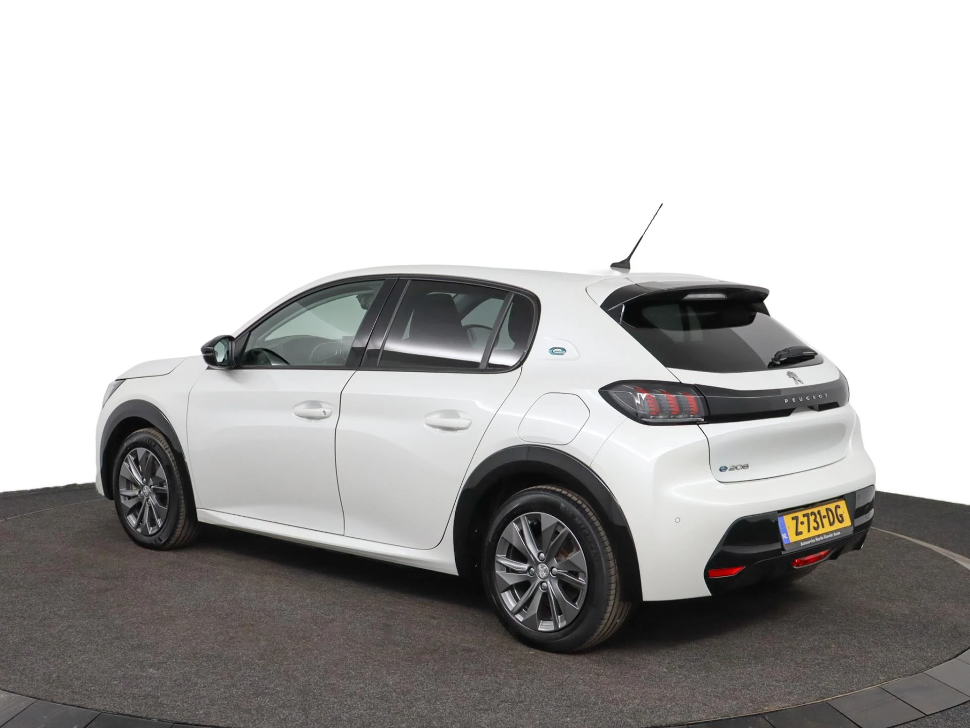 Hoofdafbeelding Peugeot e-208