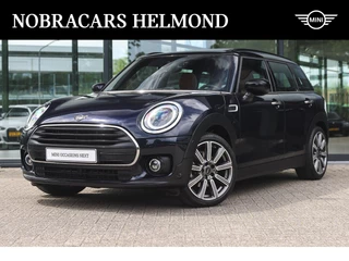 Hoofdafbeelding MINI Clubman MINI Clubman Cooper Classic Automaat / Panoramadak / Achteruitrijcamera / 	Active Cruise Control / Comfort Access / LED / Stuurverwarming / Park Assistant