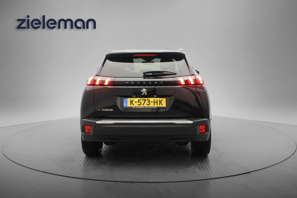 Hoofdafbeelding Peugeot e-2008