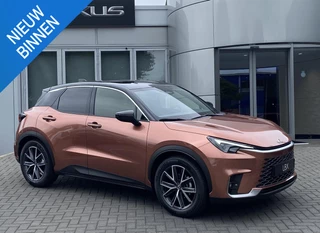 Hoofdafbeelding Lexus LBX Lexus LBX Emotion 2WD DIRECT LEVERBAAR PREMIUM PACK STOELVERW FULL-LED KEYLESS STOELVERW STUURVERW