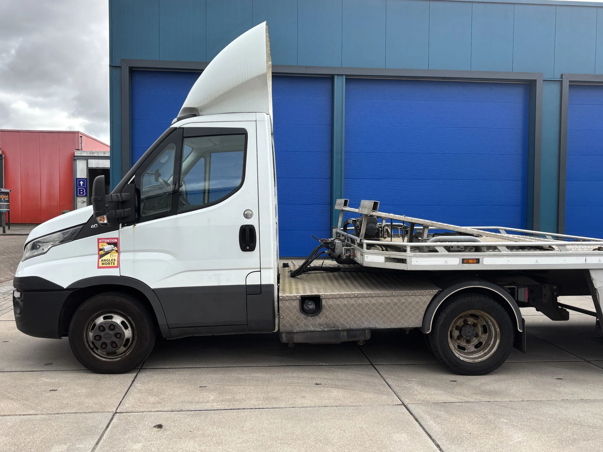 Hoofdafbeelding Iveco 40C18 3.0 180 PK Automaat Be Trekker + Autotransporter Tijhof voor 3 auto's