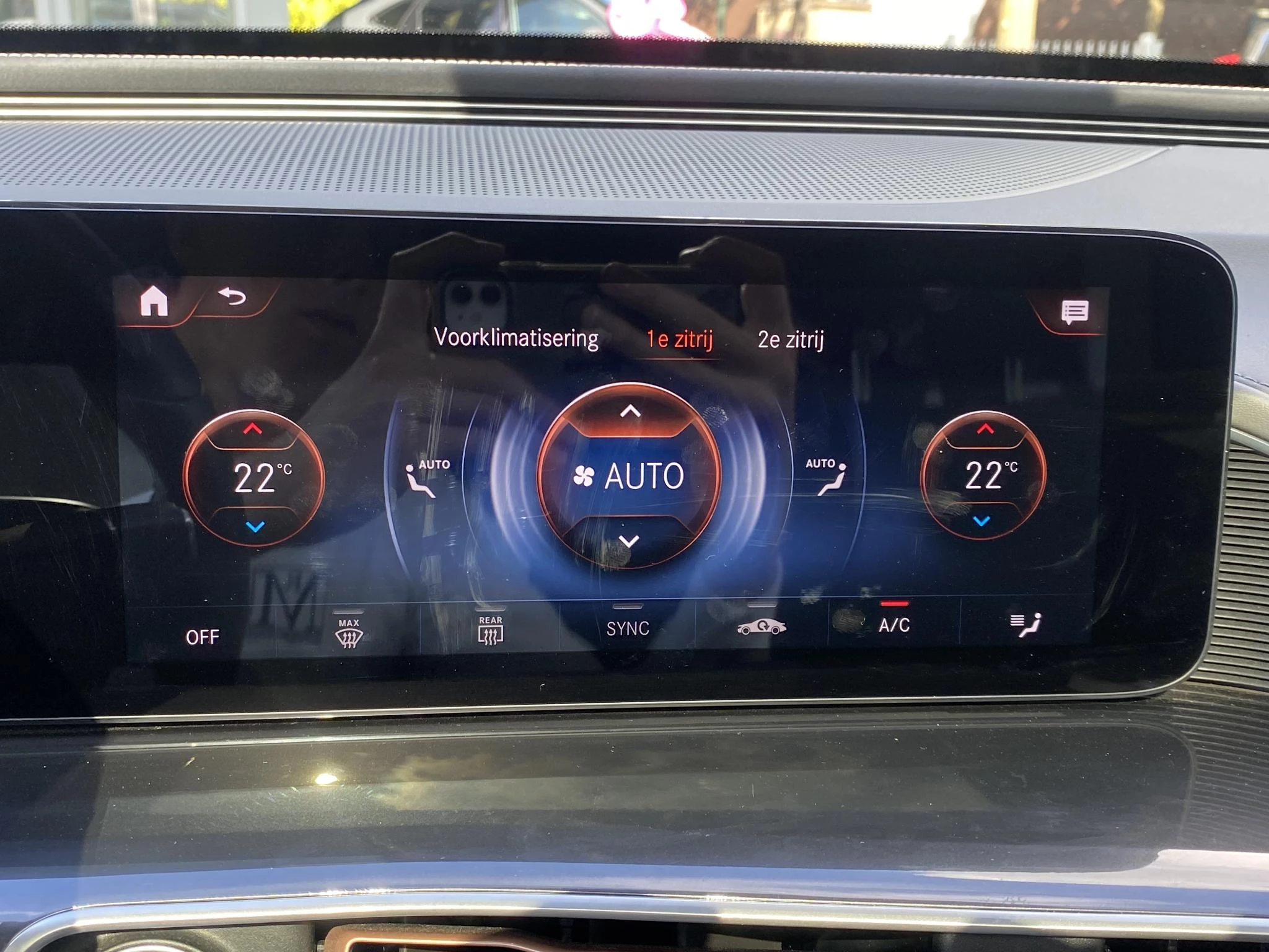 Hoofdafbeelding Mercedes-Benz EQC