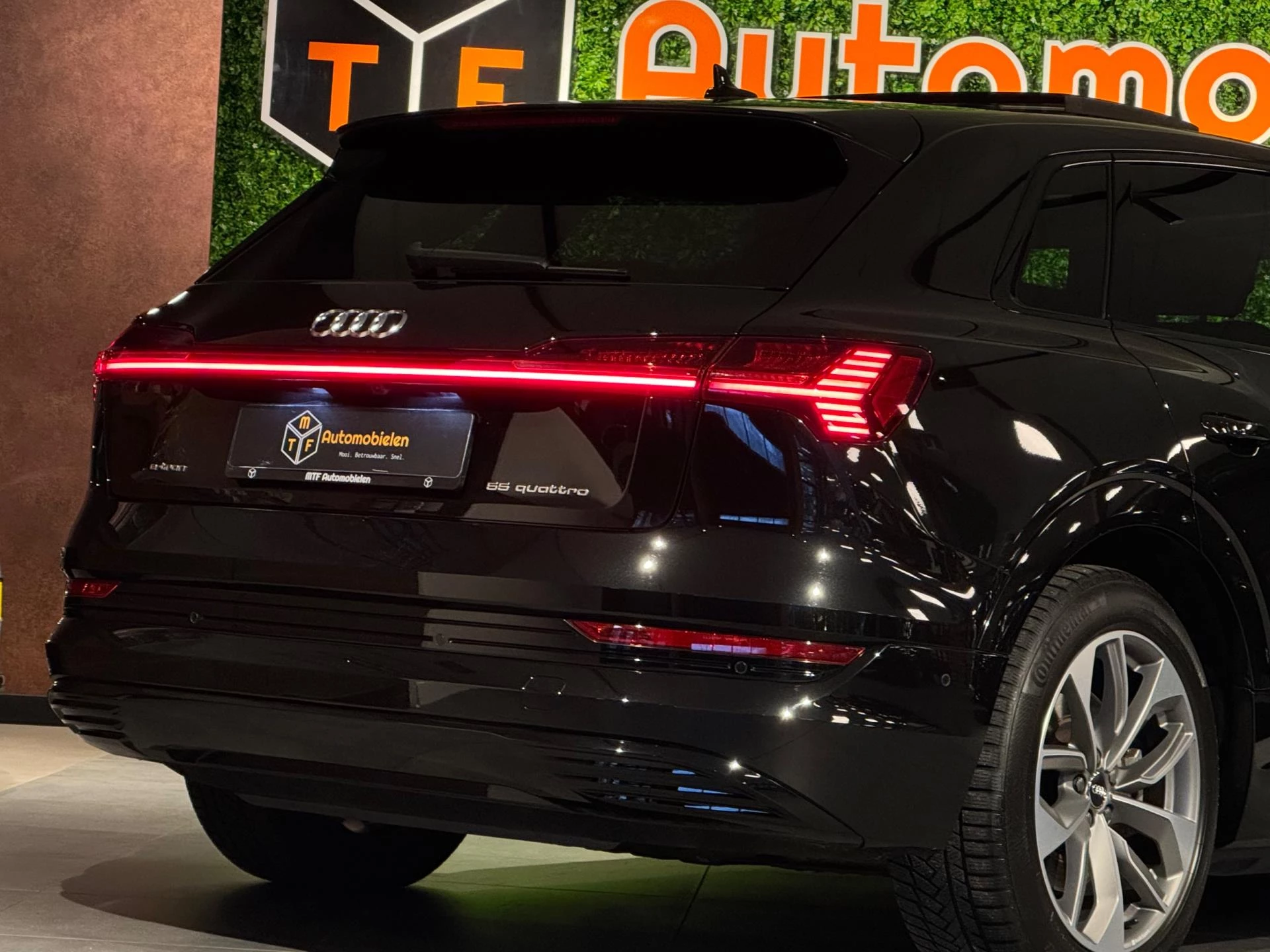 Hoofdafbeelding Audi e-tron