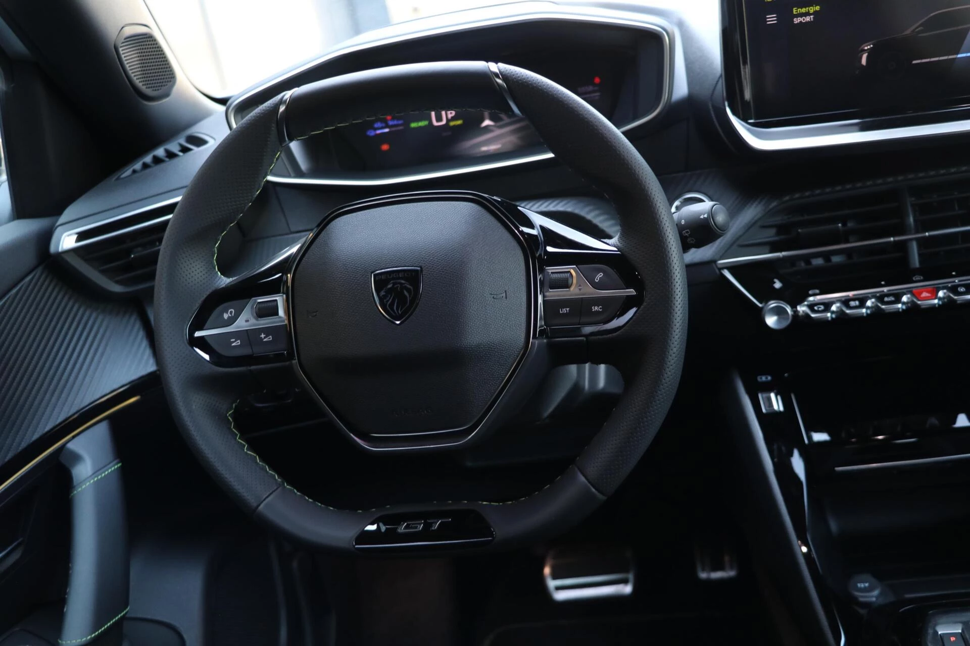 Hoofdafbeelding Peugeot e-2008