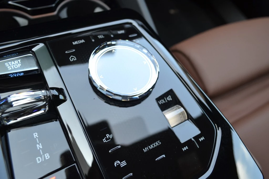 Hoofdafbeelding BMW i5