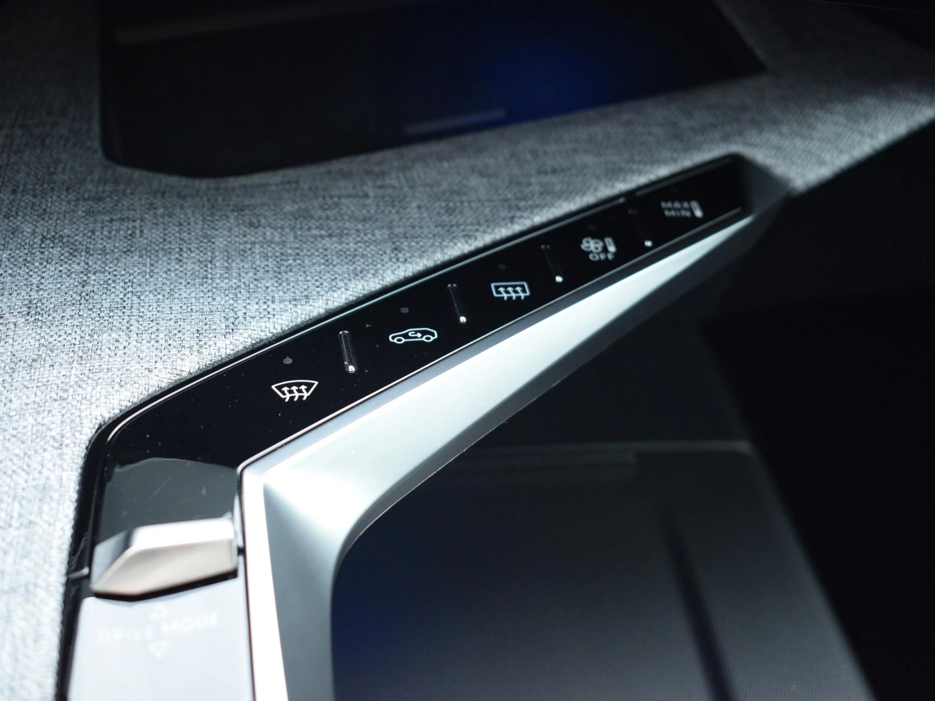 Hoofdafbeelding Peugeot e-5008